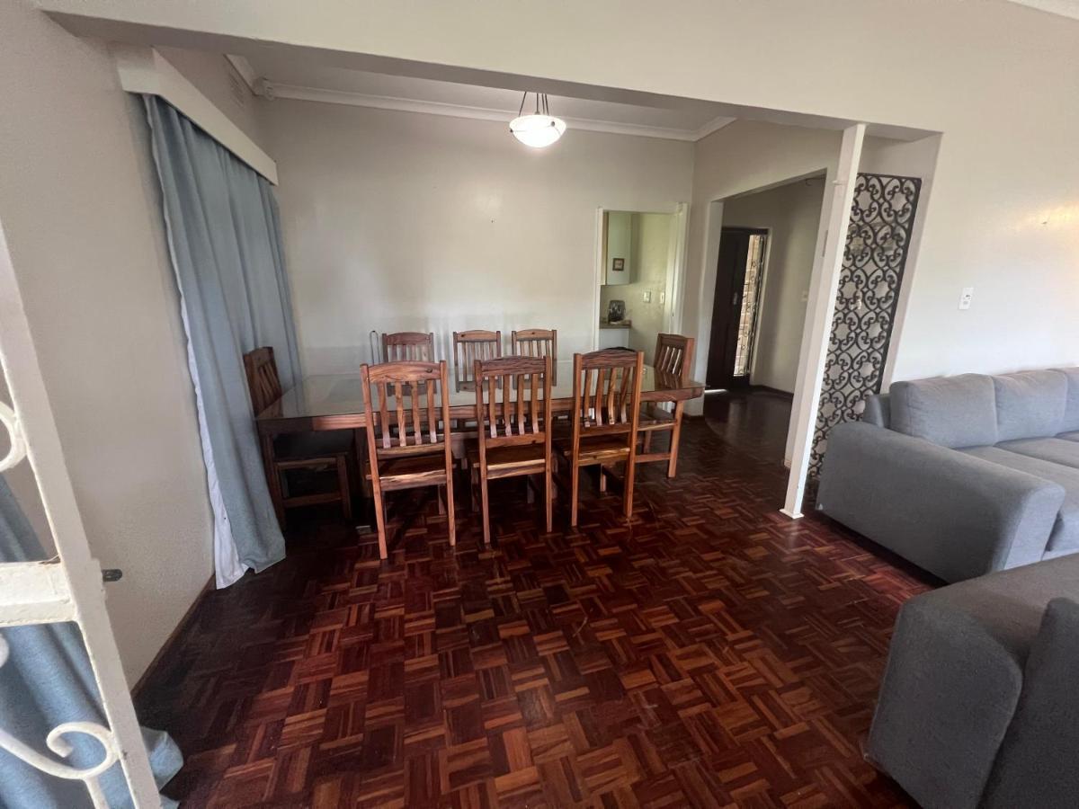 10 St Johns - House Port Shepstone Exterior foto